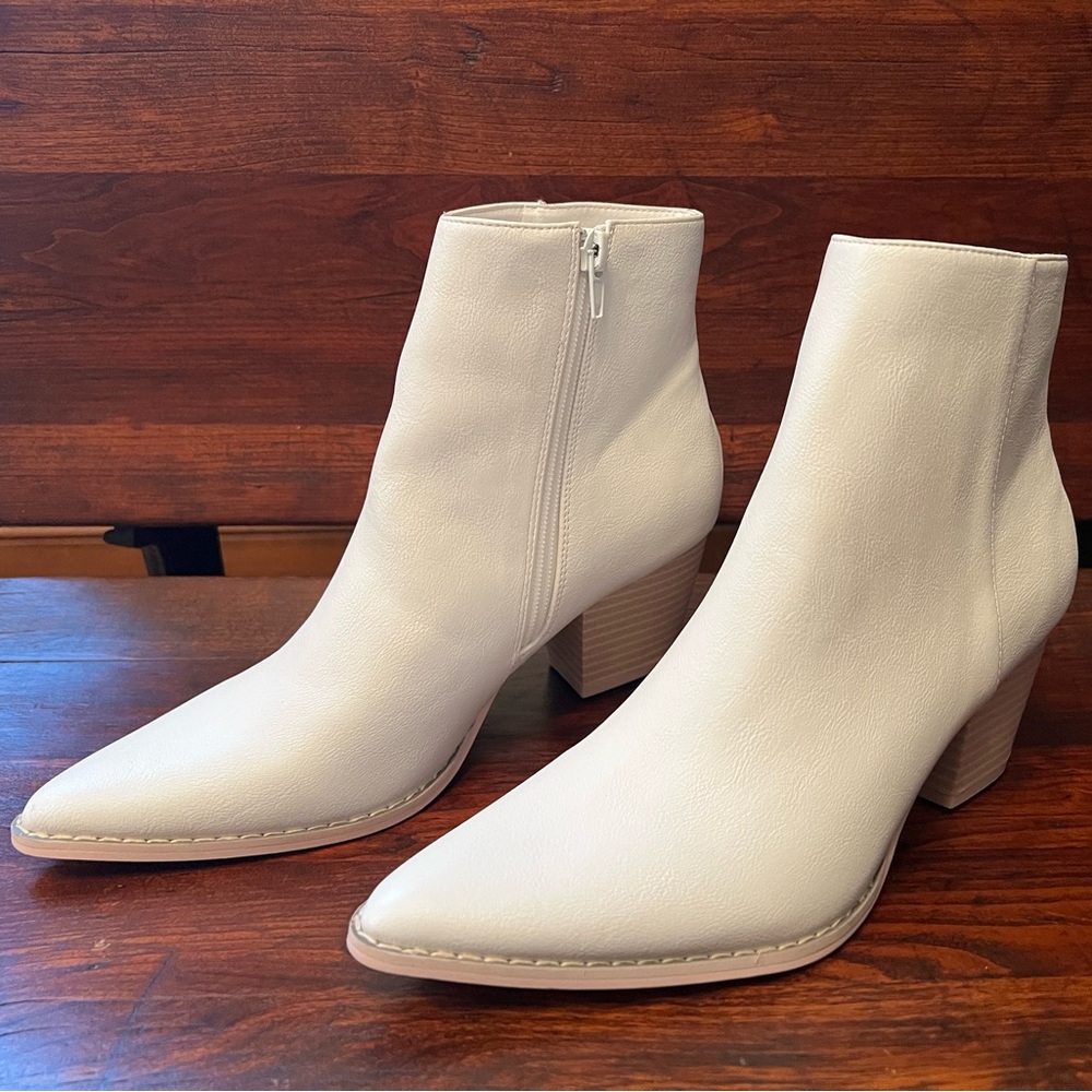 Brand new Lulu’s White and Blonde Pointed Toe Ankle Booties